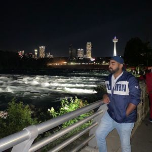 Meet your Posher, Aizad